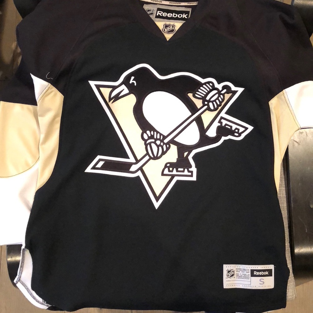 NWOT: Stitched Penguins Jersey